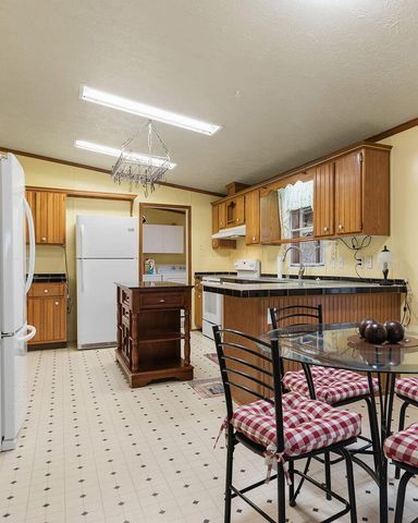 20671 K HWY, Blackwater, MO 65322