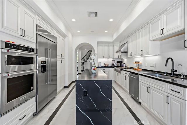 19 Belmont, Newport Beach, CA 92660