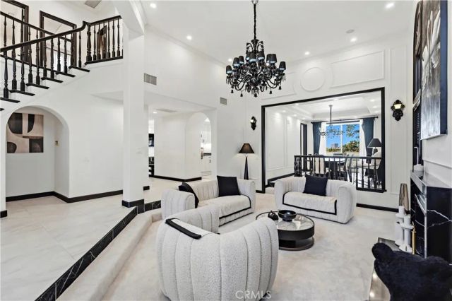 19 Belmont, Newport Beach, CA 92660