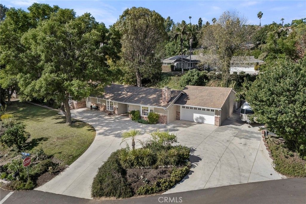 3201 Lakeknoll Drive, Fullerton, CA 92835 — photo 2