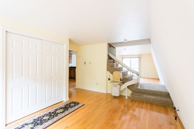 21-22 Beach Drive, West Brookfield, MA 01585