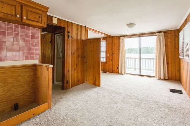 21-22 Beach Drive, West Brookfield, MA 01585