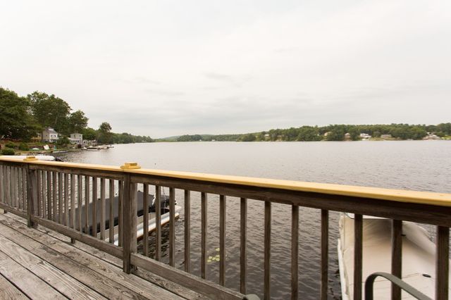 21-22 Beach Drive, West Brookfield, MA 01585