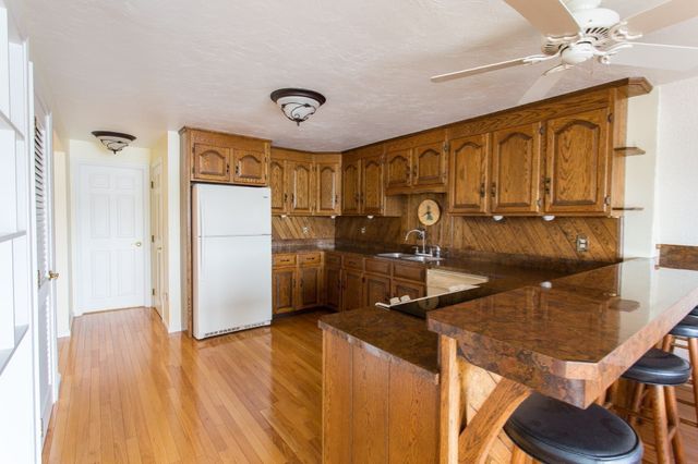 21-22 Beach Drive, West Brookfield, MA 01585