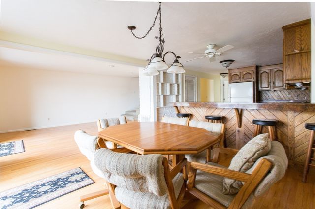 21-22 Beach Drive, West Brookfield, MA 01585