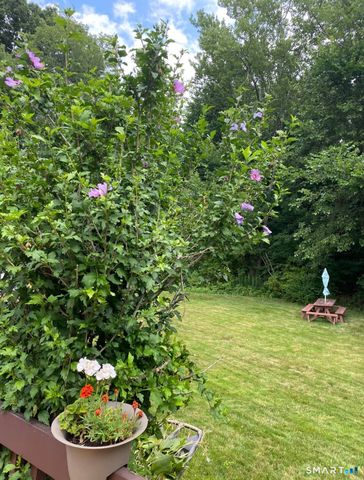 40 Hickory Hill Drive, Waterbury, CT 06708