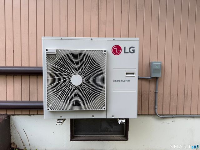 40 Hickory Hill Drive, Waterbury, CT 06708