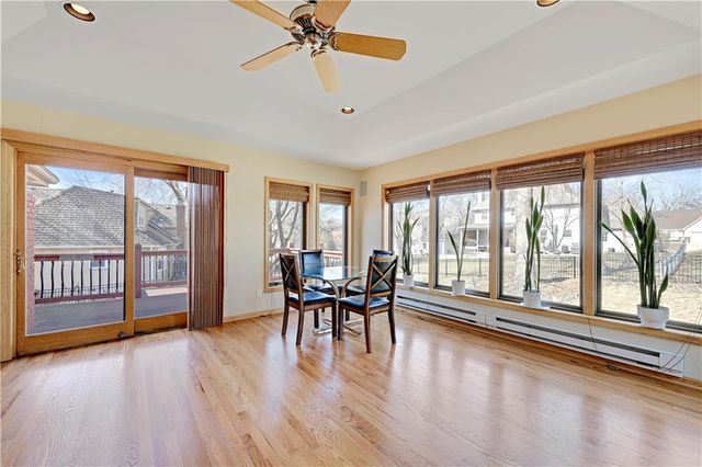 11800 W 99th Place, Overland Park, KS 66214