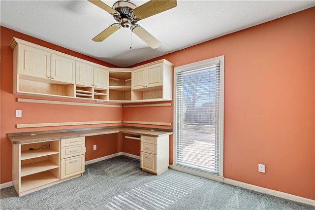 11800 W 99th Place, Overland Park, KS 66214