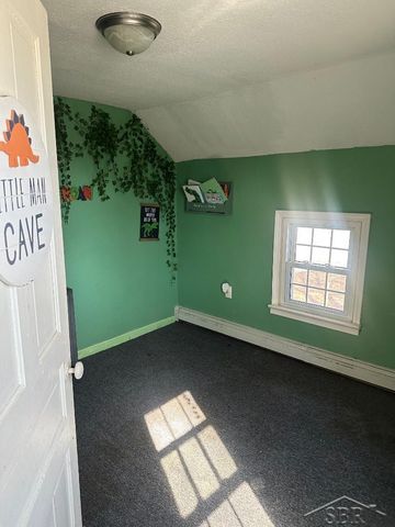 609 Olive Road, St Louis, MI 48880