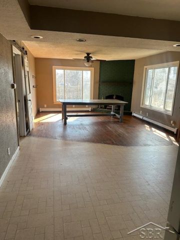 609 Olive Road, St Louis, MI 48880