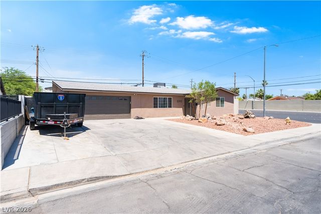 3313 El Camino Real, Las Vegas, NV 89121