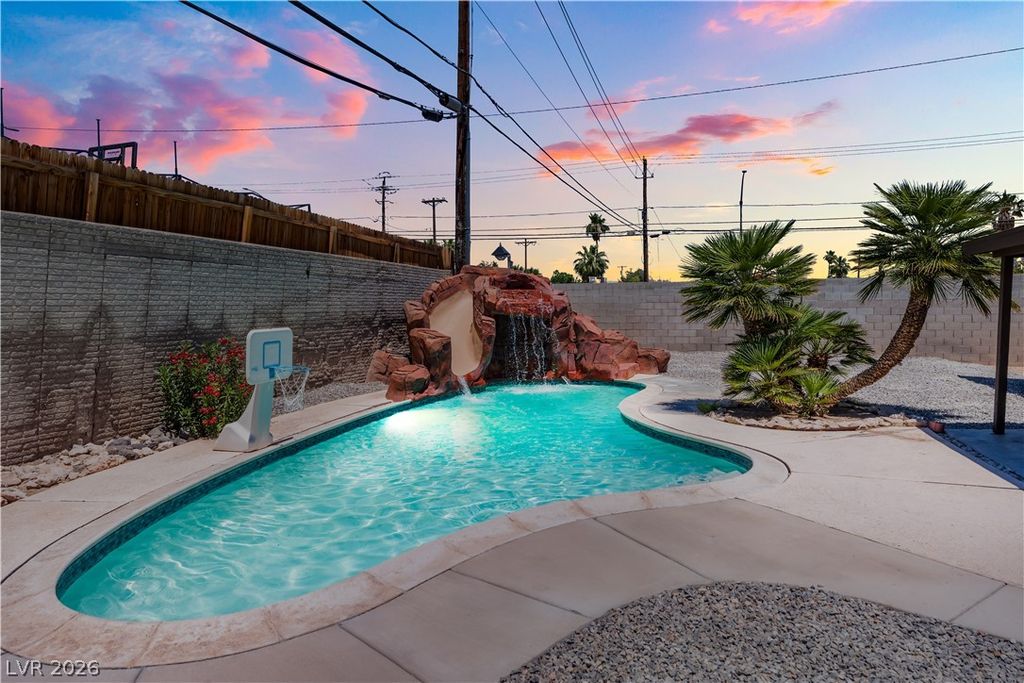 3313 El Camino Real, Las Vegas, NV 89121