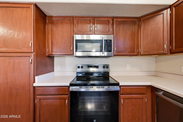 7239 W Morrow Drive, Glendale, AZ 85308