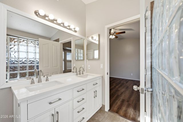 7239 W Morrow Drive, Glendale, AZ 85308