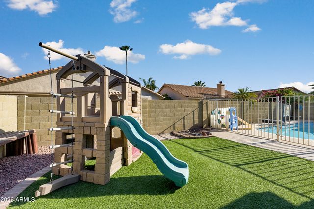 7239 W Morrow Drive, Glendale, AZ 85308