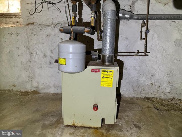 23 E MOWRY ST, Chester, PA 19013