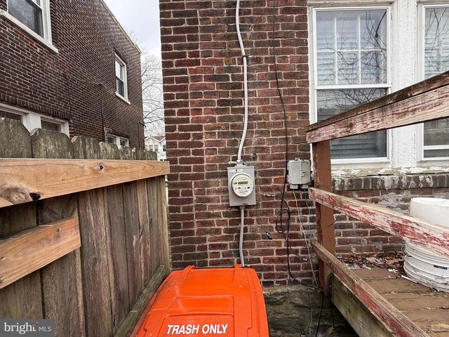 23 E MOWRY ST, Chester, PA 19013