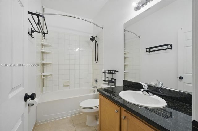 2851 W Prospect Road 307, Tamarac, FL 33309