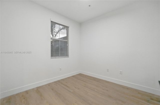 2851 W Prospect Road 307, Tamarac, FL 33309