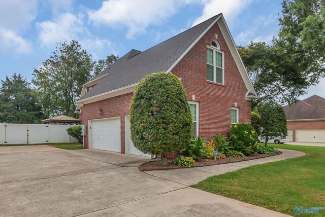 223 Wainscott Drive, Madison, AL 35757