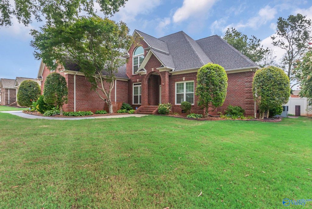223 Wainscott Drive, Madison, AL 35757