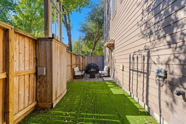 2503 Maxroy Street, Houston, TX 77007