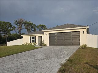 4421 NE 15th PL, Cape Coral, FL 33909
