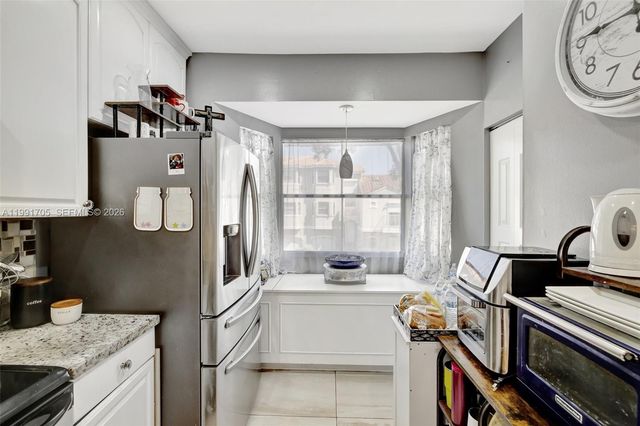 12662 NW 14th St, Sunrise, FL 33323