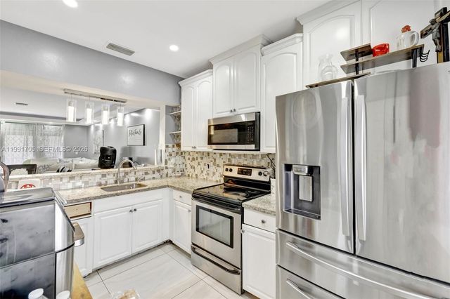 12662 NW 14th St, Sunrise, FL 33323