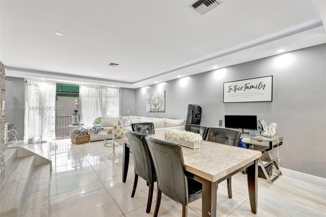 12662 NW 14th St, Sunrise, FL 33323