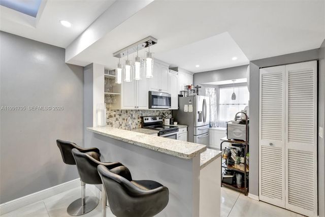 12662 NW 14th St, Sunrise, FL 33323