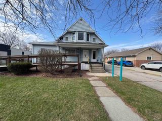 2911 Court Street, Saginaw, MI 48602