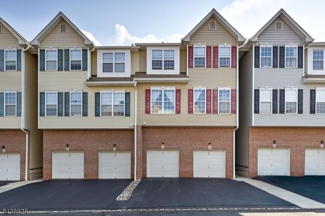 125 Conover Ter, Lebanon Boro, NJ 08833