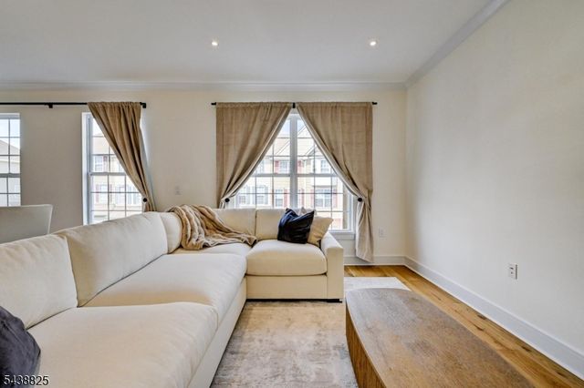 125 Conover Ter, Lebanon Boro, NJ 08833