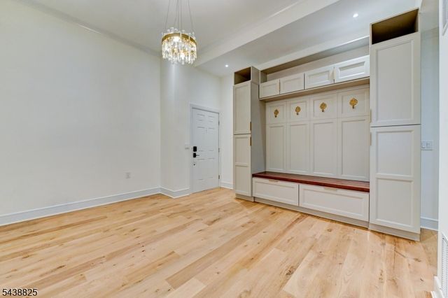 125 Conover Ter, Lebanon Boro, NJ 08833