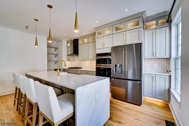 125 Conover Ter, Lebanon Boro, NJ 08833
