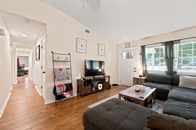 15 Coulter Drive, Wedgefield, SC 29168