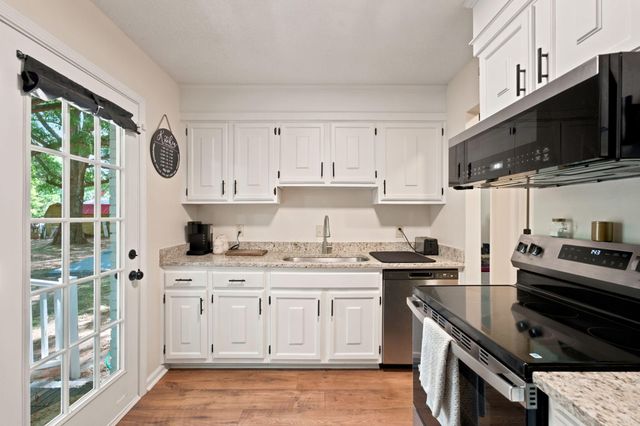 15 Coulter Drive, Wedgefield, SC 29168