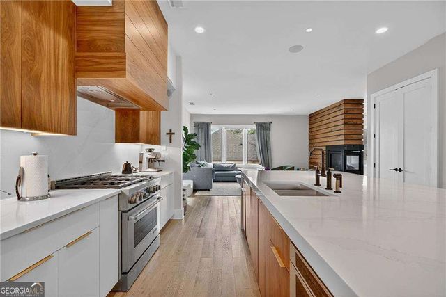 4012 Hazel Nut Lane, Atlanta, GA 30342