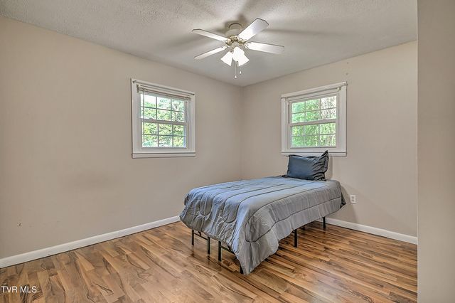 125 Cedar Valley Road, Bristol, TN 37620