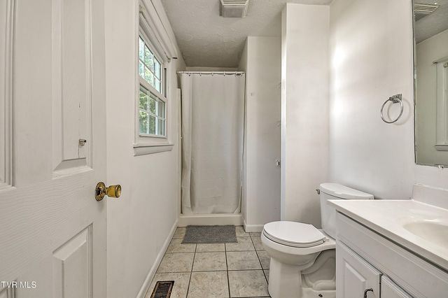 125 Cedar Valley Road, Bristol, TN 37620