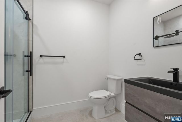 8 Sparrowbush Road, Mahwah, NJ 07430
