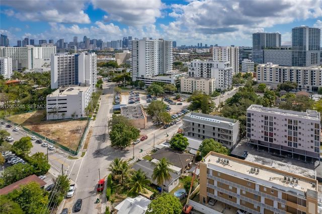 1552 NW 15th Ave, Miami, FL 33125