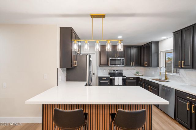 2841 W CAMPBELL Avenue, Phoenix, AZ 85017