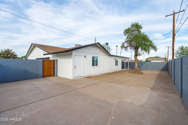 2841 W CAMPBELL Avenue, Phoenix, AZ 85017