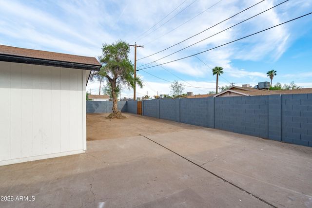 2841 W CAMPBELL Avenue, Phoenix, AZ 85017