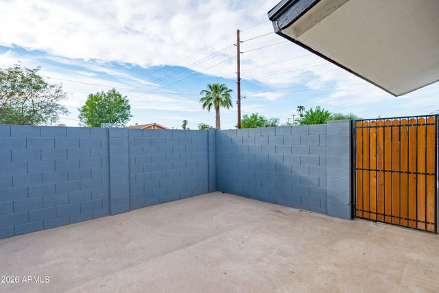 2841 W CAMPBELL Avenue, Phoenix, AZ 85017