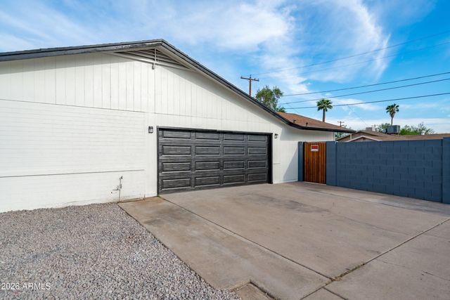2841 W CAMPBELL Avenue, Phoenix, AZ 85017