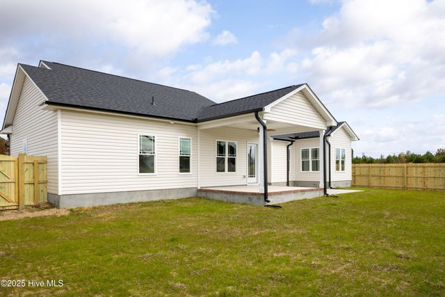 101 Deer View Lane Lane, Clinton, NC 28328